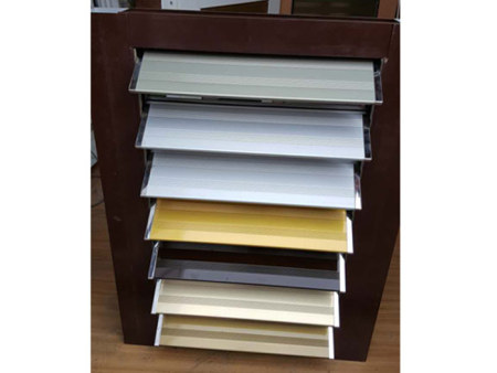 手動(dong)百葉窗